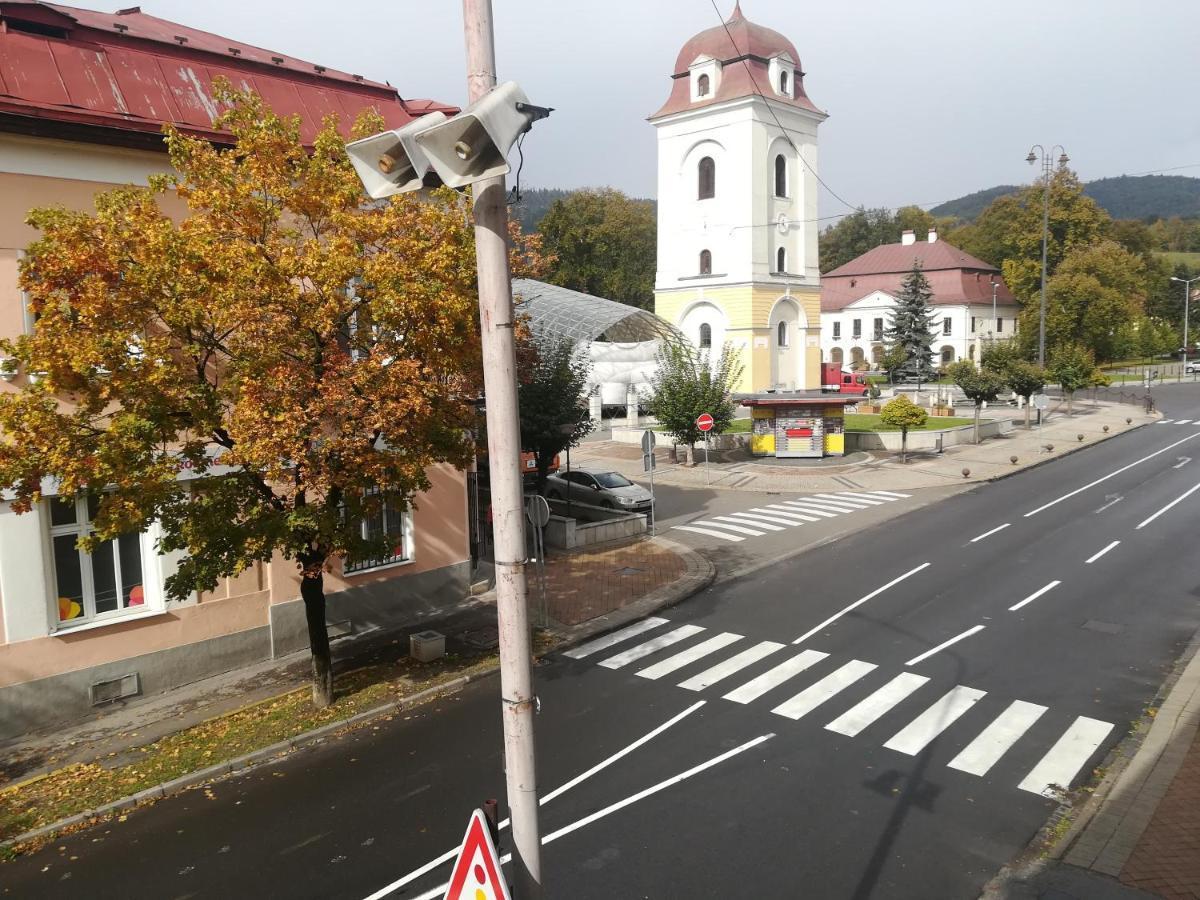 Penzion Marina Pri Slovenskej Restauracii Brezno Exteriér fotografie