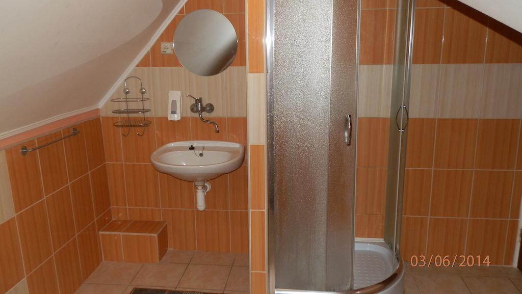 Penzion Marina Pri Slovenskej Restauracii Brezno Pokoj fotografie