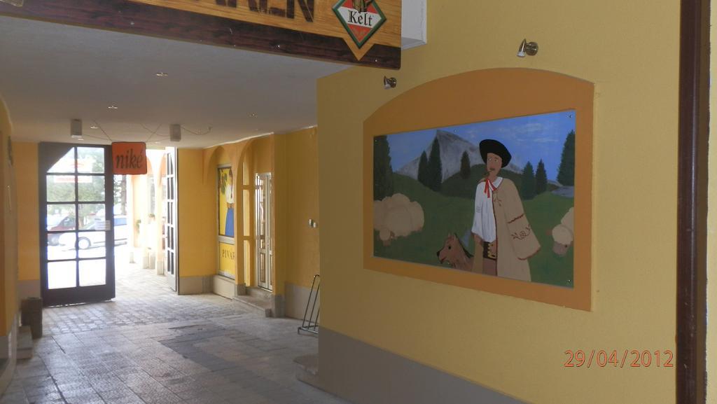 Penzion Marina Pri Slovenskej Restauracii Brezno Pokoj fotografie