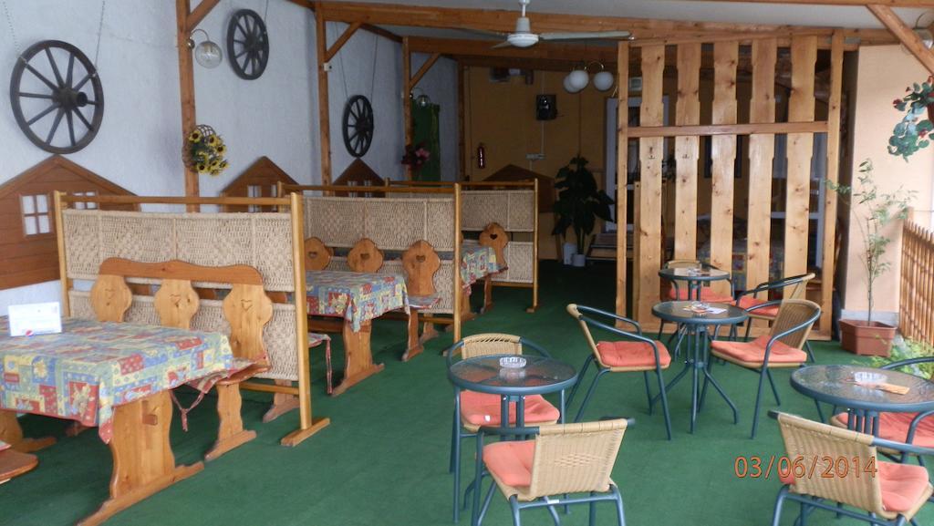 Penzion Marina Pri Slovenskej Restauracii Brezno Pokoj fotografie