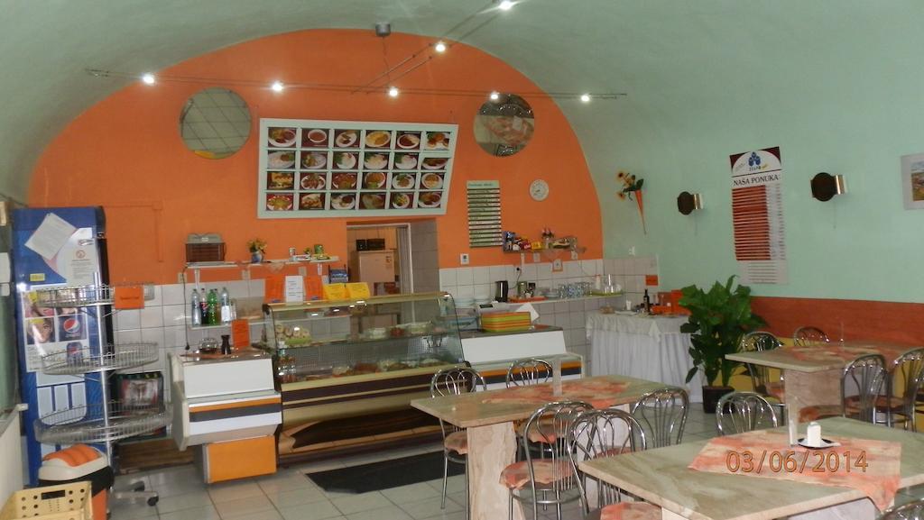 Penzion Marina Pri Slovenskej Restauracii Brezno Pokoj fotografie