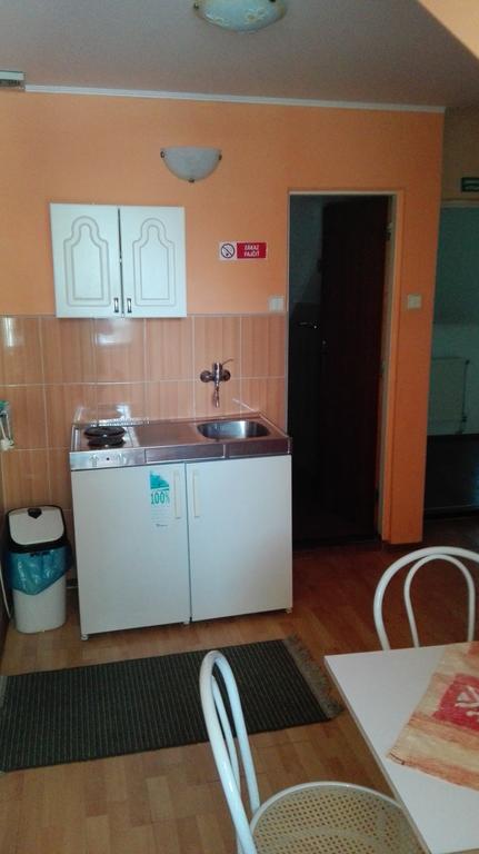 Penzion Marina Pri Slovenskej Restauracii Brezno Exteriér fotografie